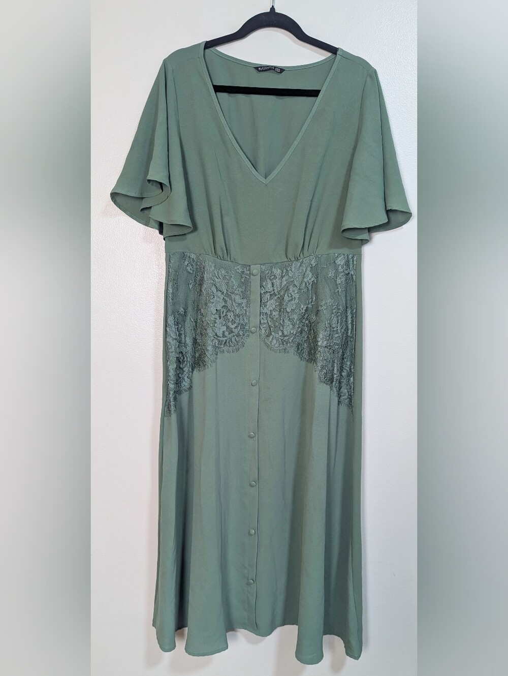 BloomChic Sage Green Flutter Sleeve Lace Panel Button Midi Dress 14/16